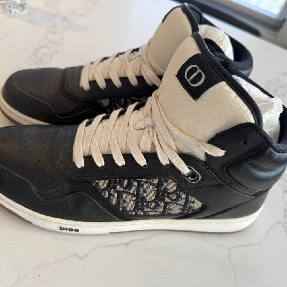 Dior Men's Black and Cream High-Top Sneakers
